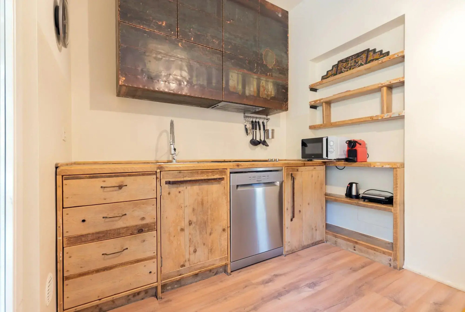 Milan Retreats Duomo