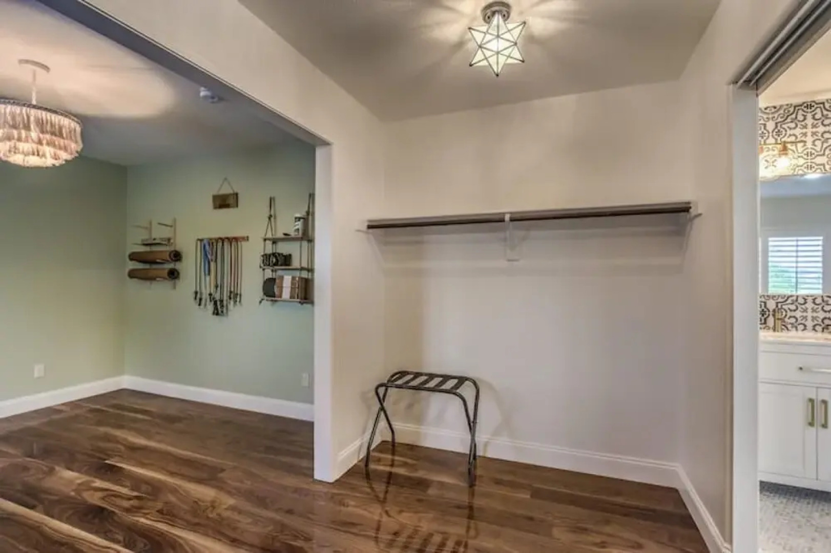 ZEN Retreat Jacuzzi Fire Pit BBQ Hammocks Patio Yoga Room Parking