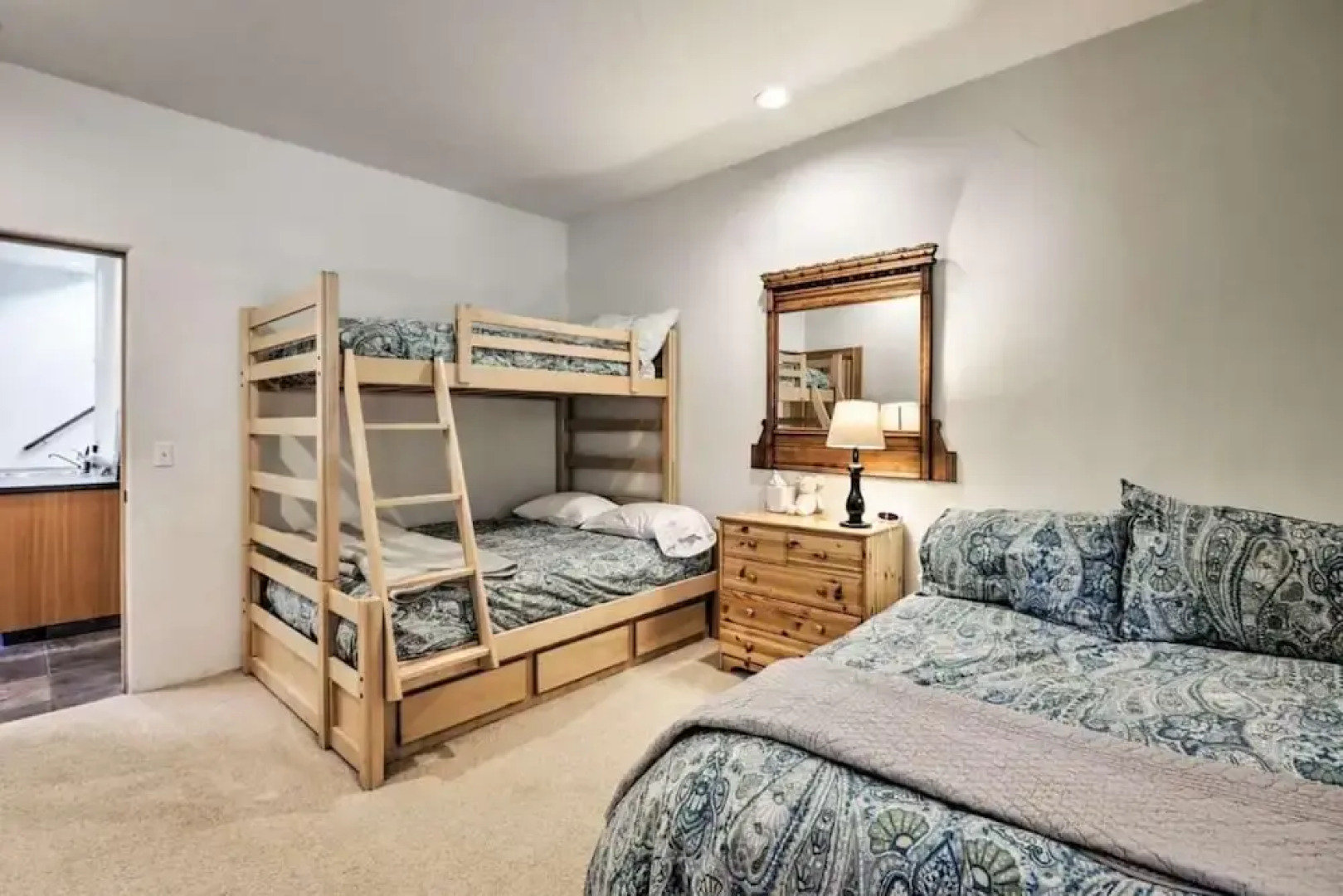 Squaw Valley Mountain Chalet w/ Private Hot Tub!