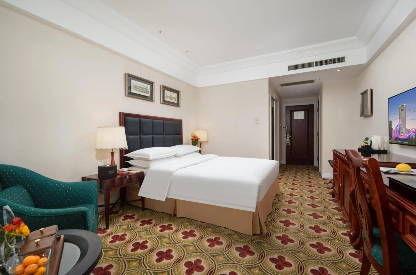Ramada Plaza Wuhan Optics Valley