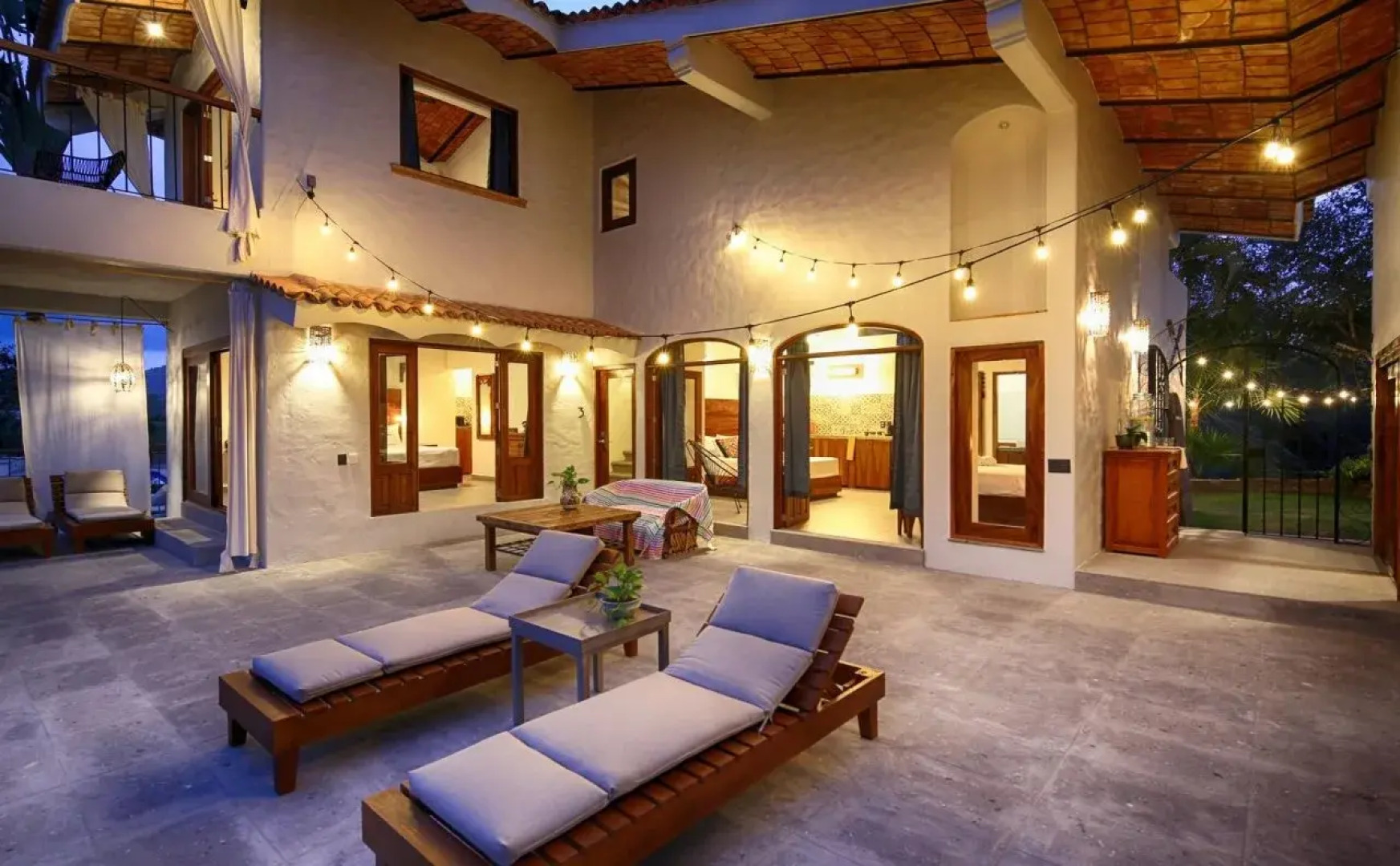 Distrito 88 - Adults only