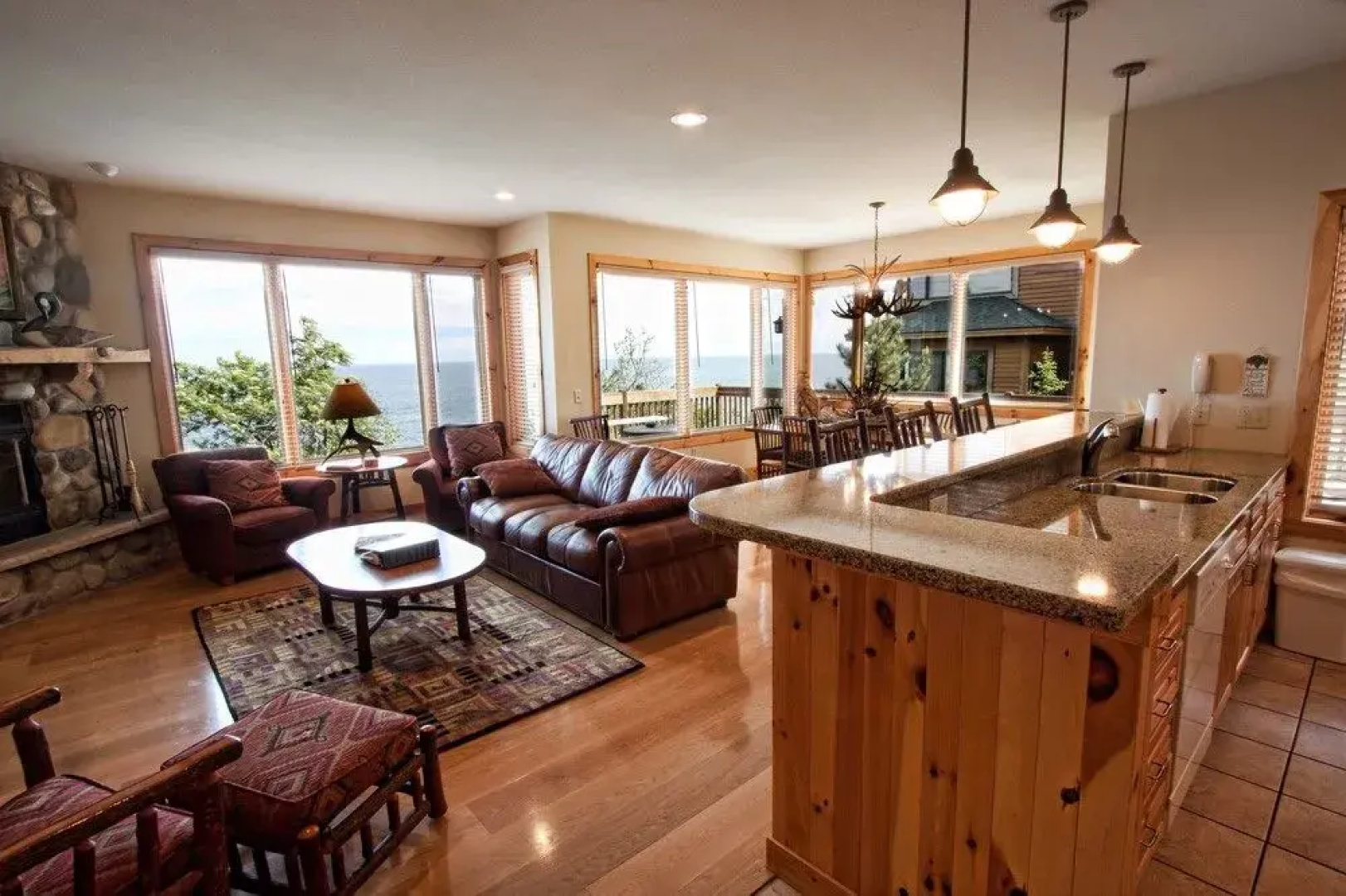 Cove Point Lodge
