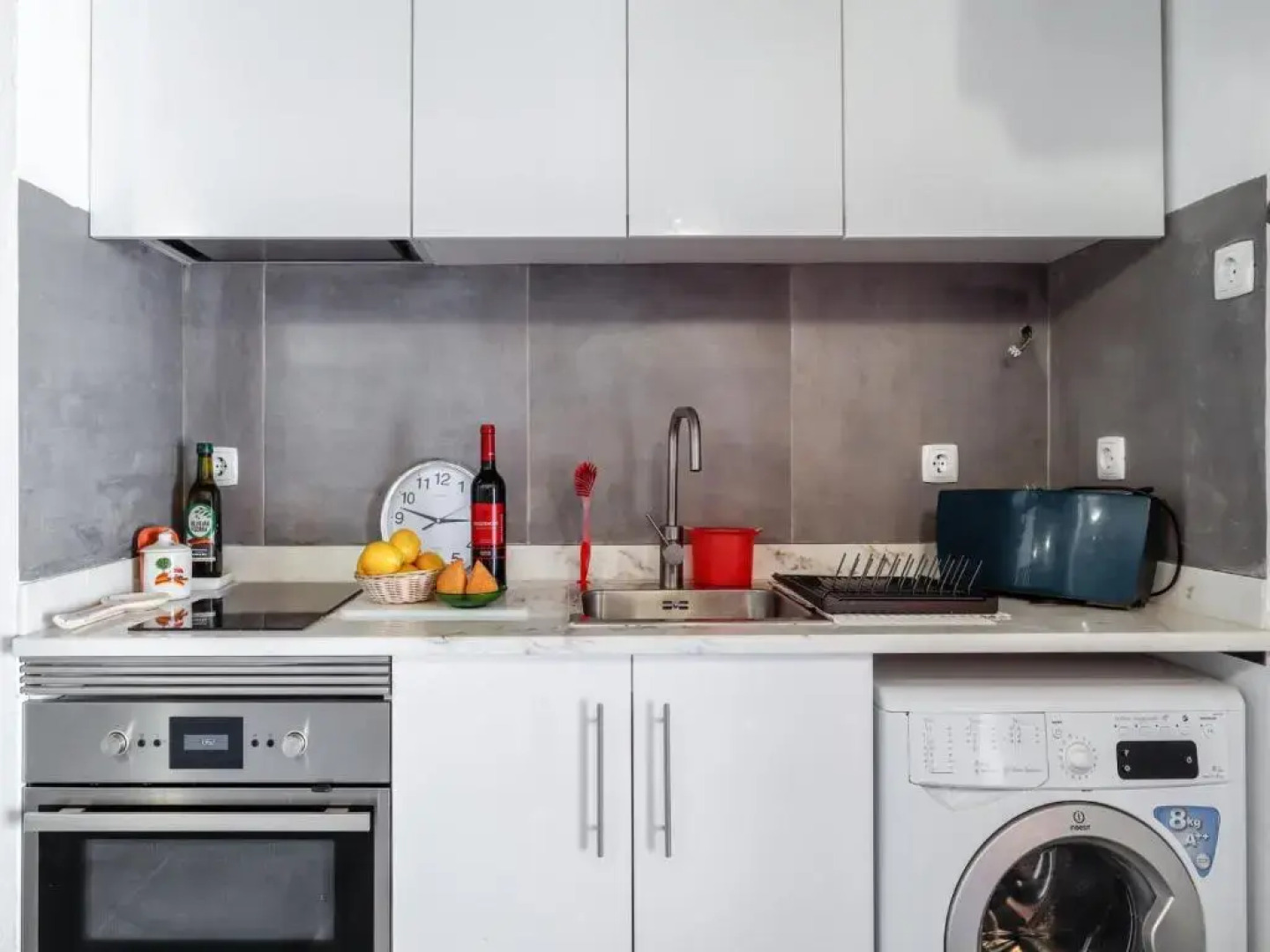 Casa da Fonte / Fountain House