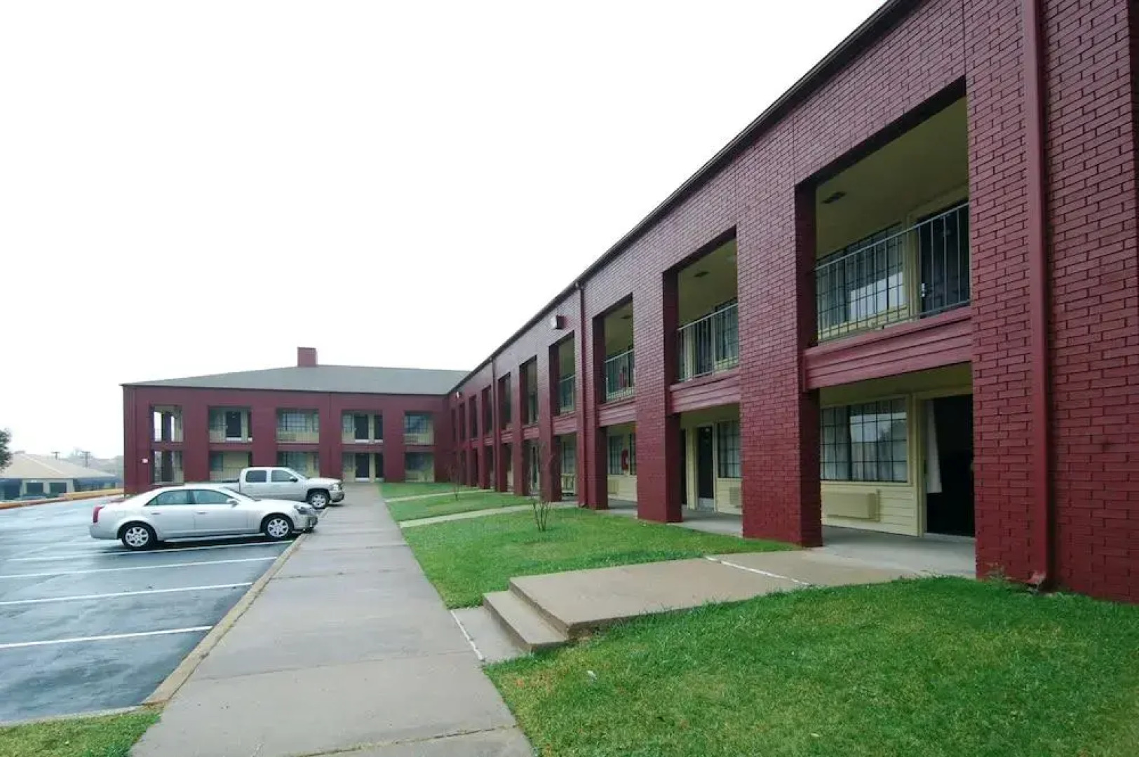 Executive Inn and Suites College Station