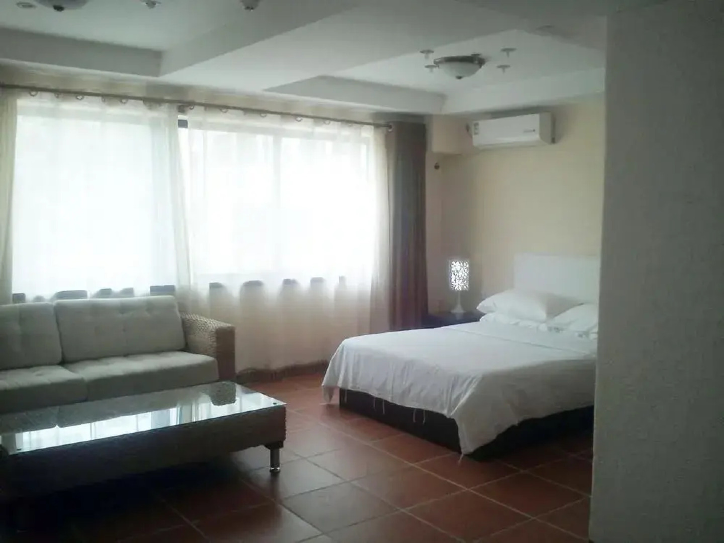 Haikou Yelin Tinghai Hotel (Haikou Bay)