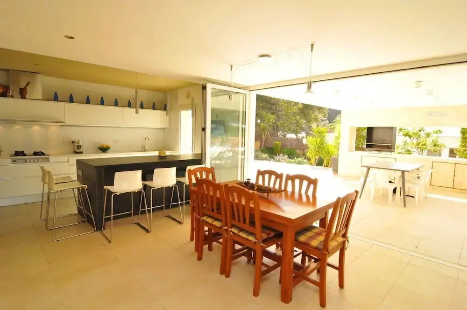 HomeHolidaysRentals Moai - Costa Barcelona