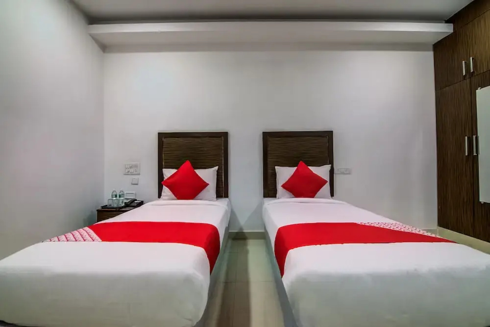 OYO 19023 Helican Tradition