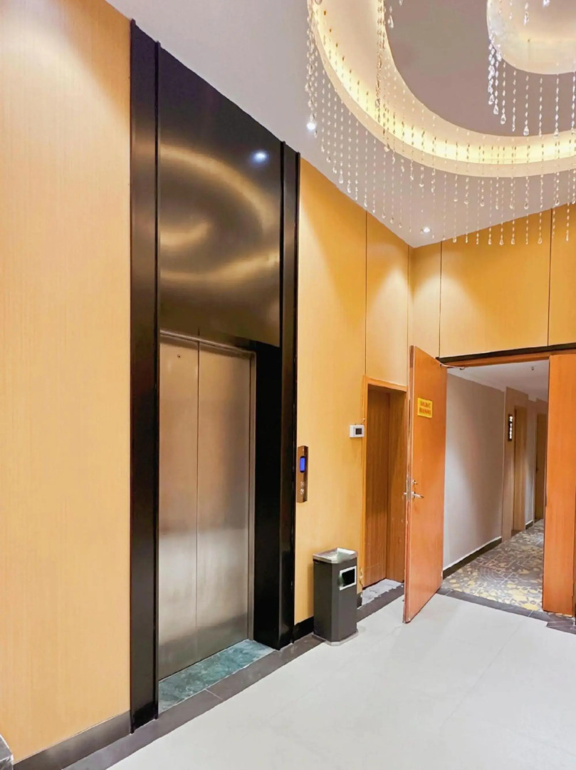 Wanjia Business Hotel (Zaozhuang Maoyuan)