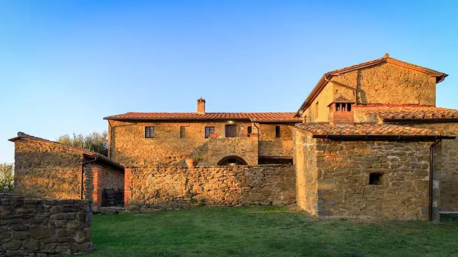 Villa Le Tornaie 14 Emma Villas