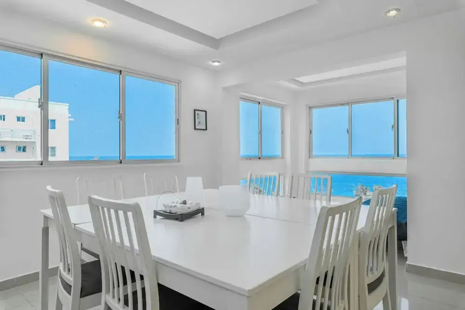 Oceanfront Condo in Ave. España Sleeps 8