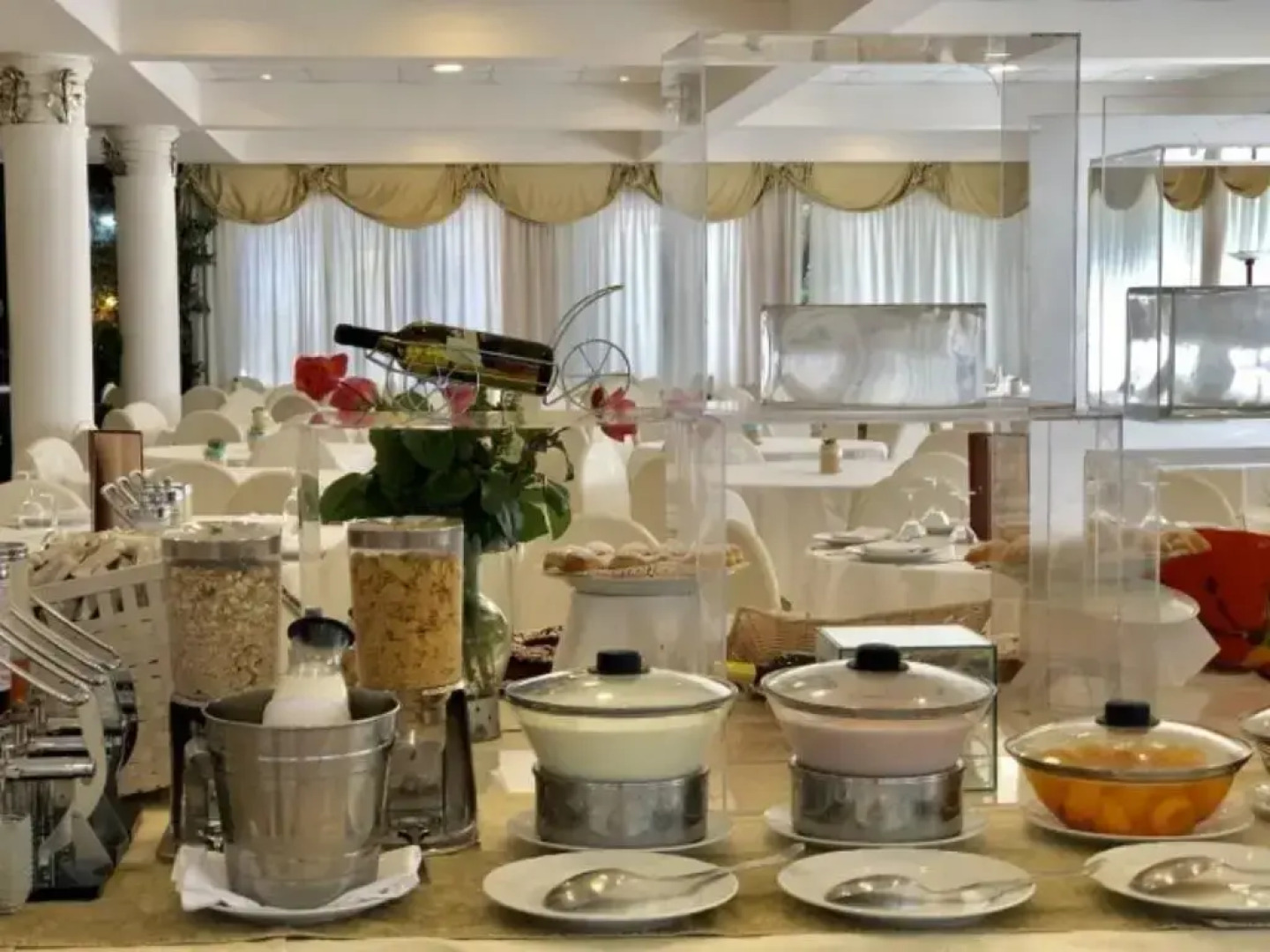 Domizia Palace Hotel