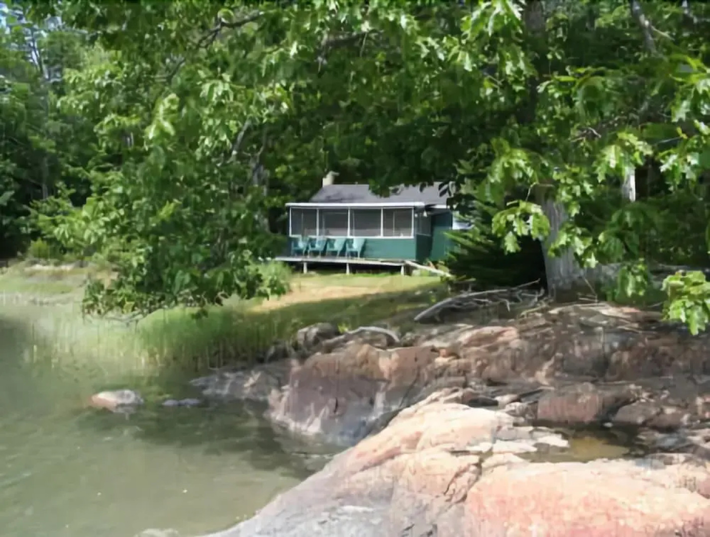 Sea Green - One Bedroom Home