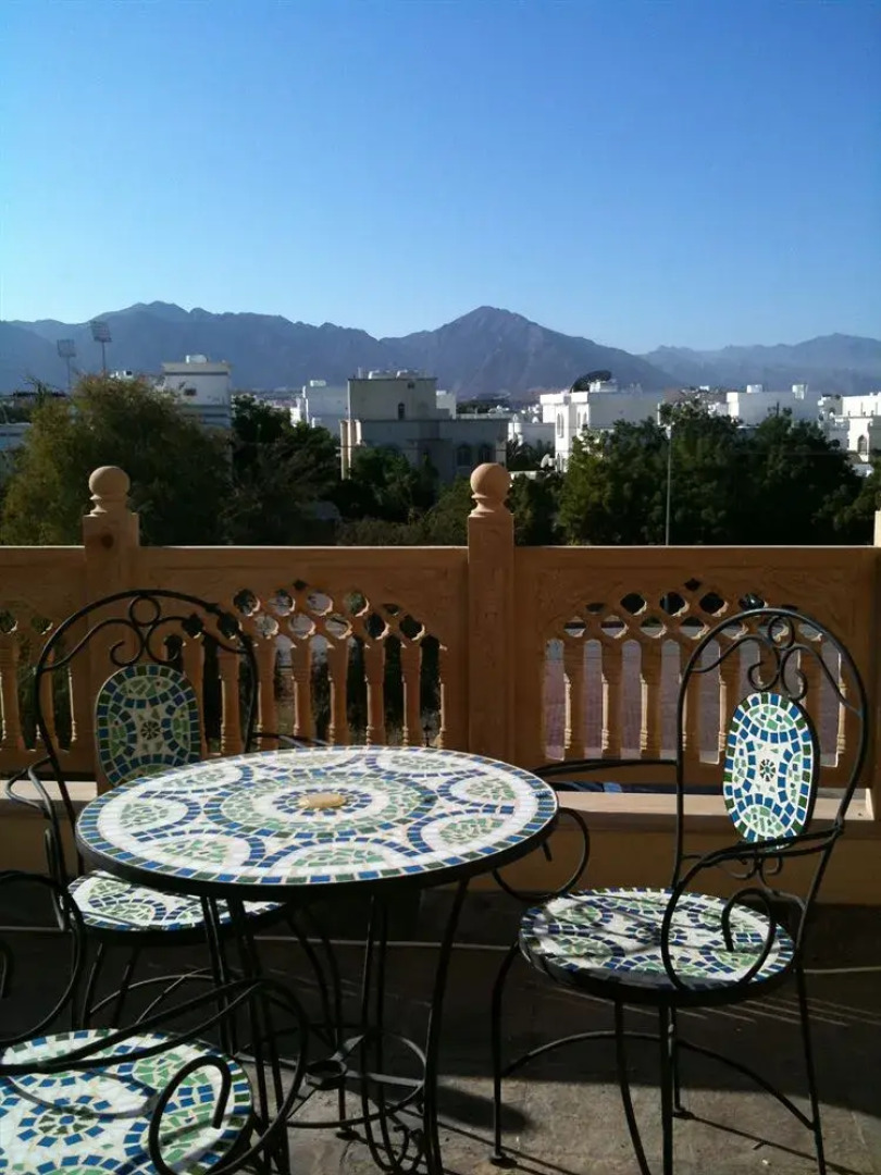 Johny International Hotel