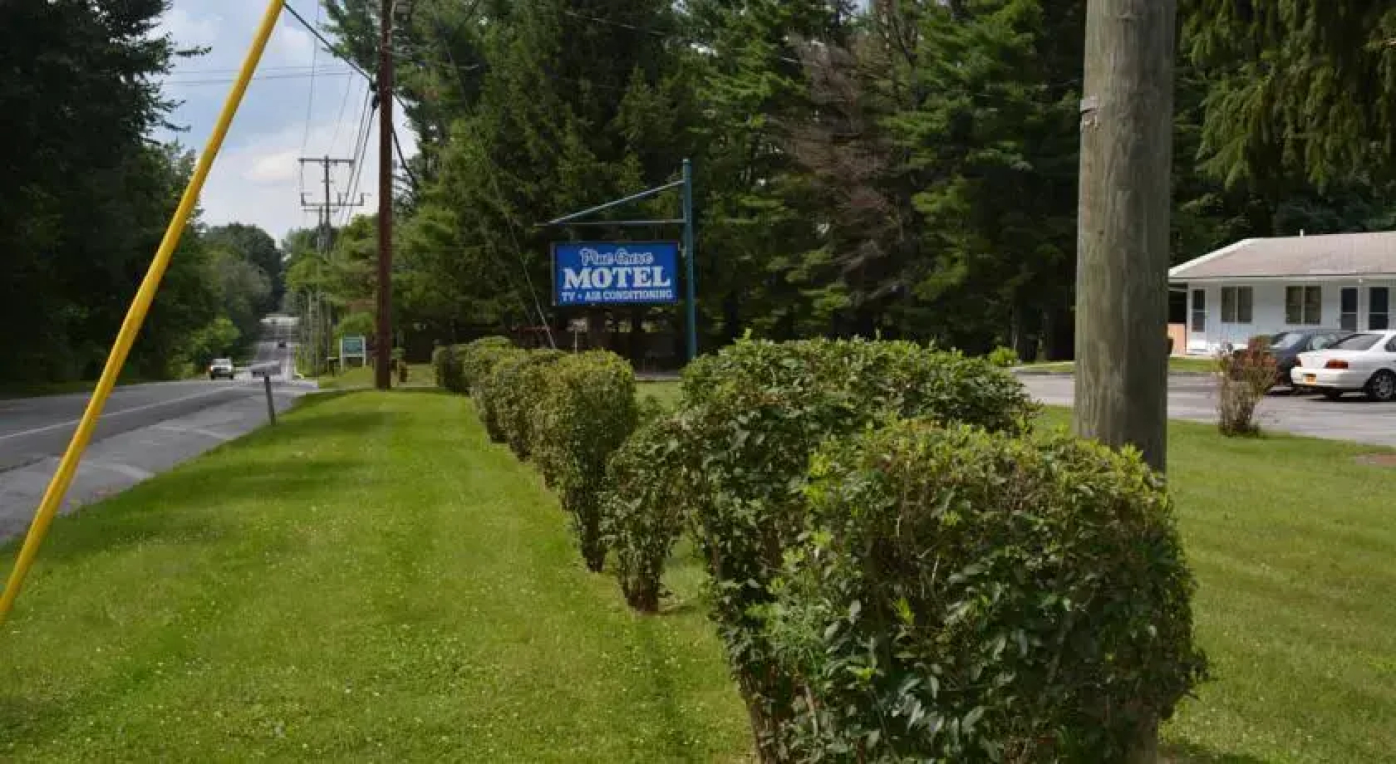 Pine Grove Motel