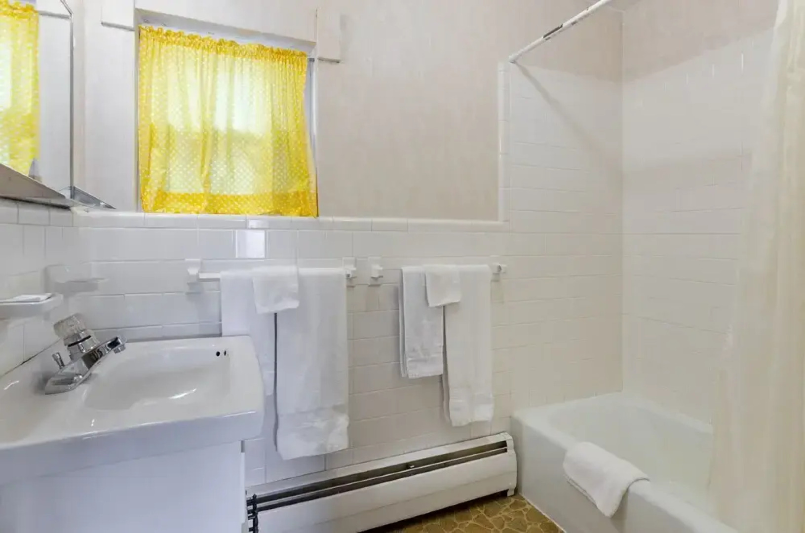 Knob Hill Motor Lodge – Hillsville