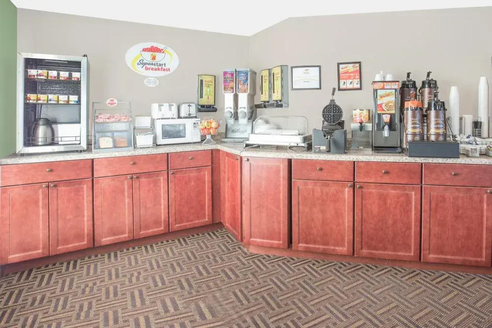 Super 8 Motel - Beaver Dam