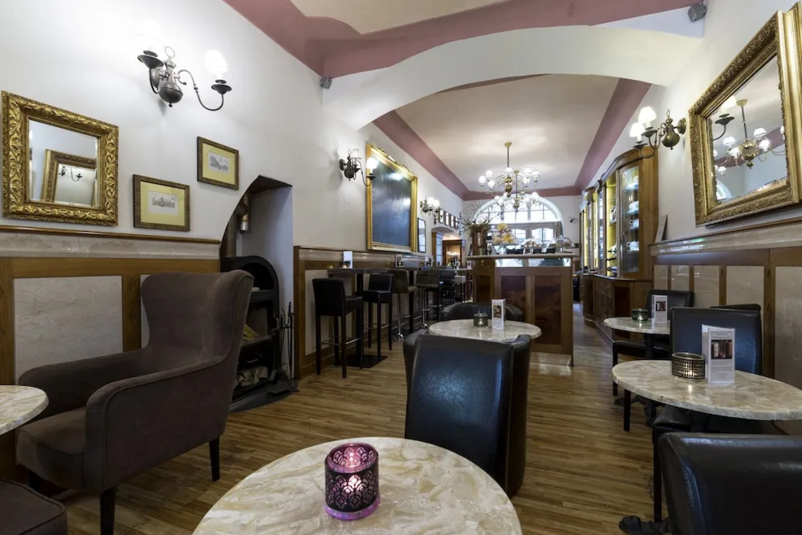 Hotel U Zlateho Jelena