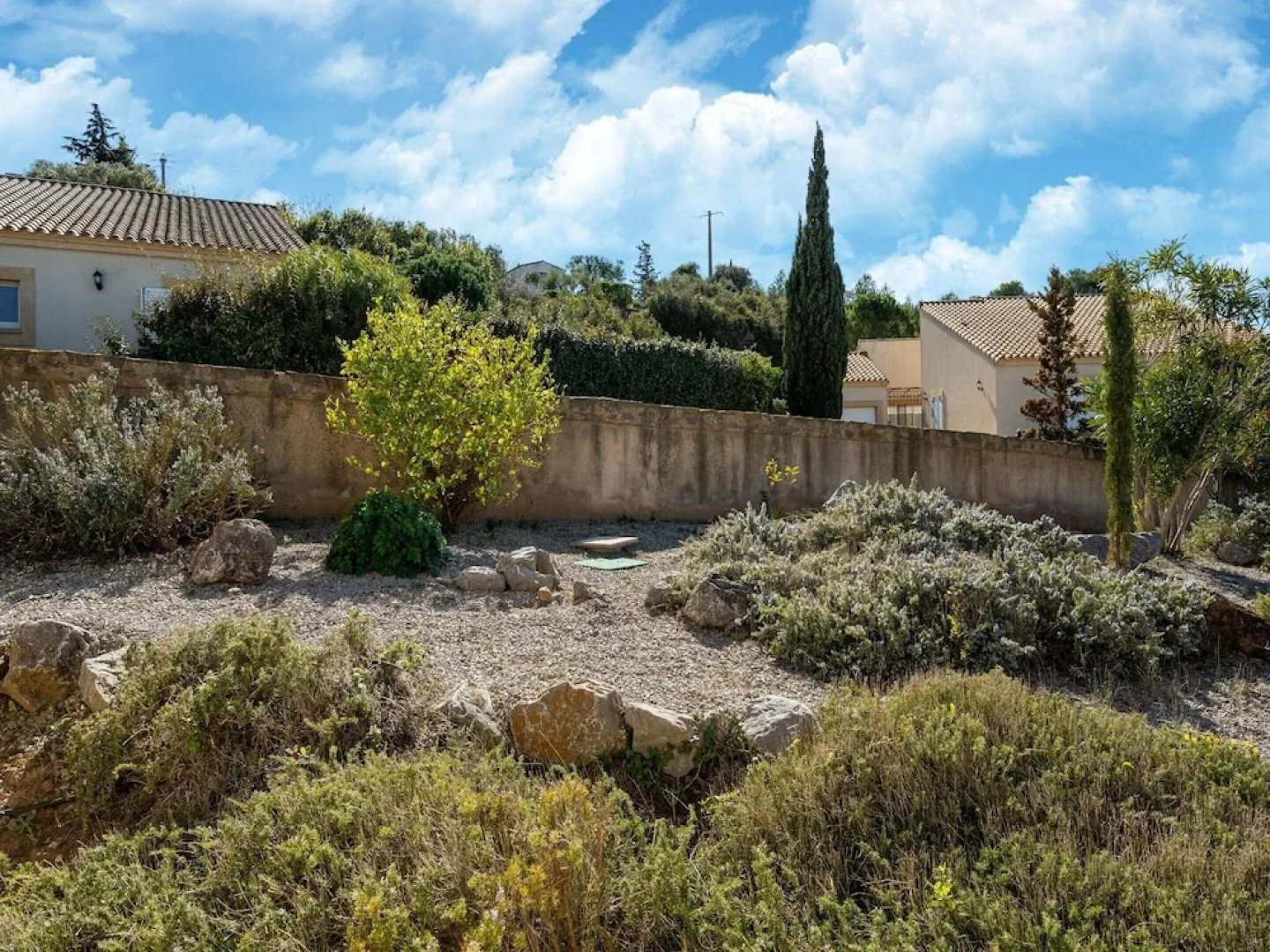 Villa in Montbrun With Pool and Mountain Views