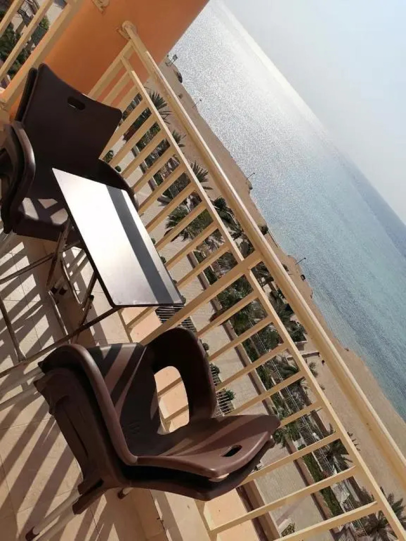 نزل الشاطئ 1 - عائلات فقط