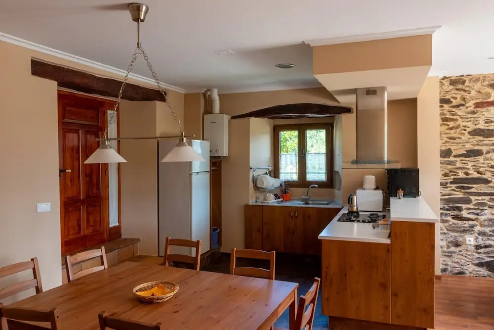 Apartment With 3 Bedrooms in Viveiro, With Wonderful Mountain View, Terrace and Wifi Near the Beach