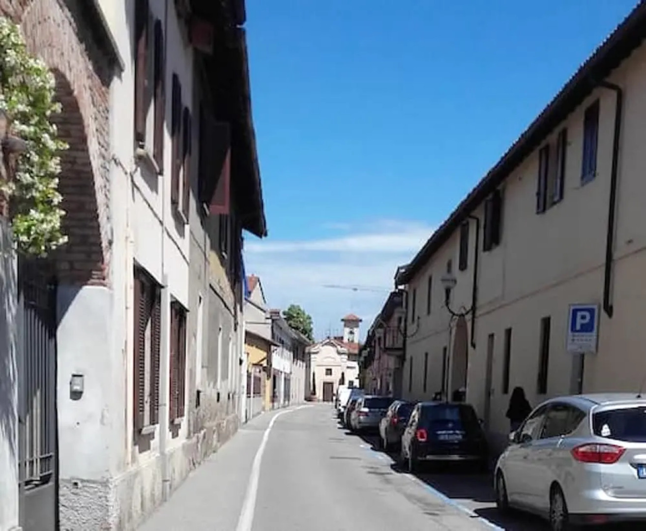 Apartment With one Bedroom in Melzo