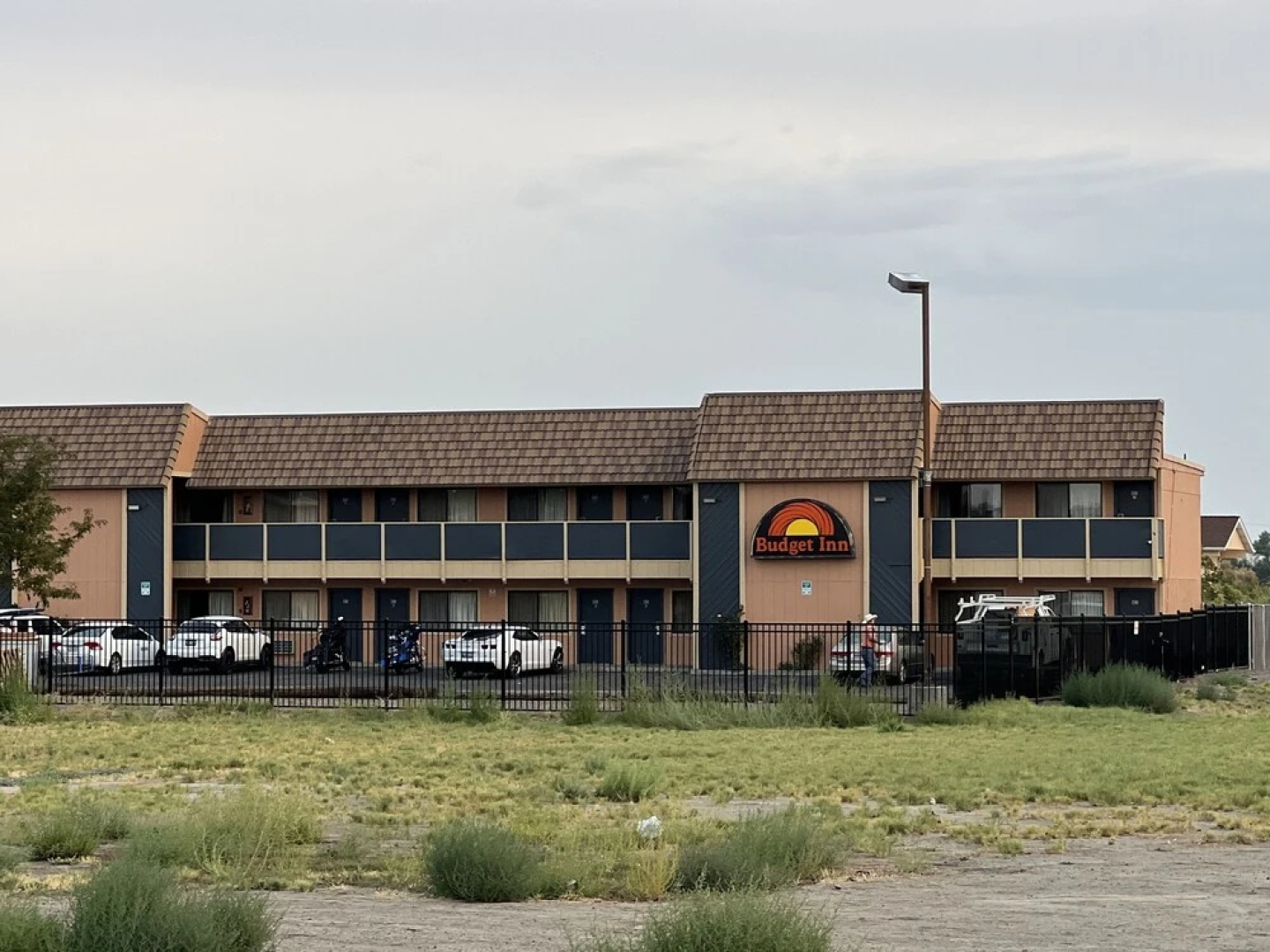 Oasis Inn & Suites