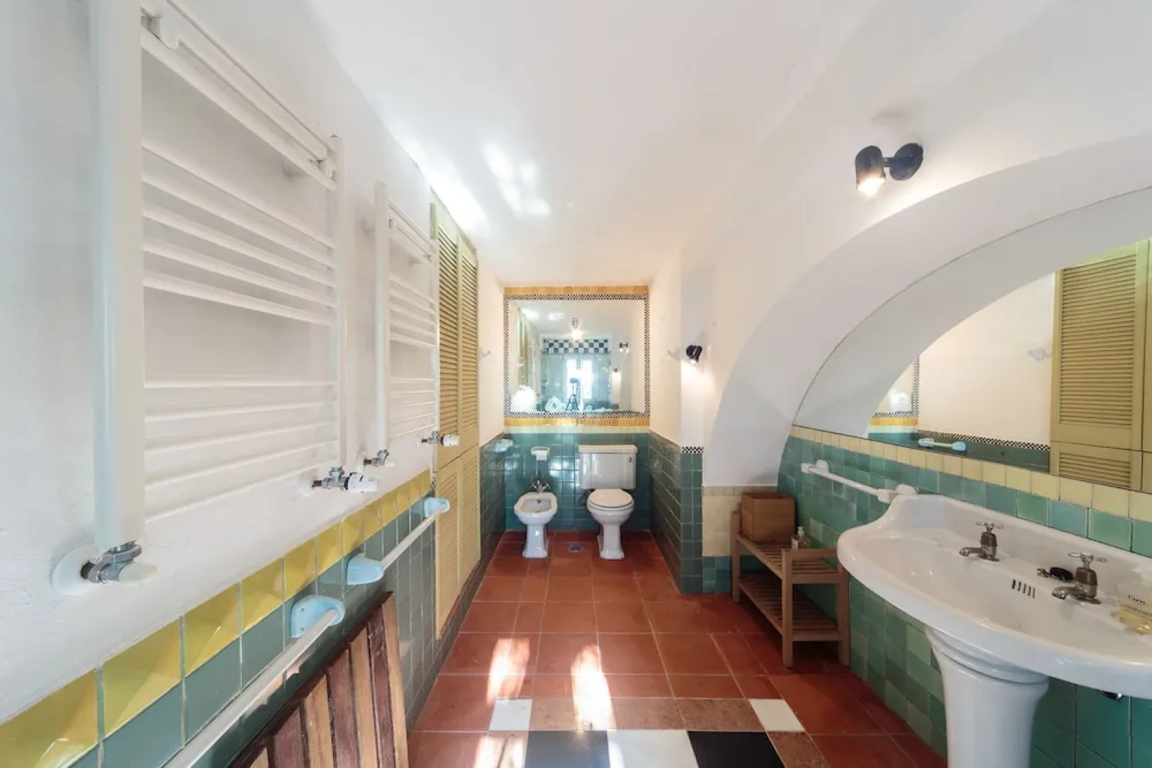 Shepinetree - Capela House