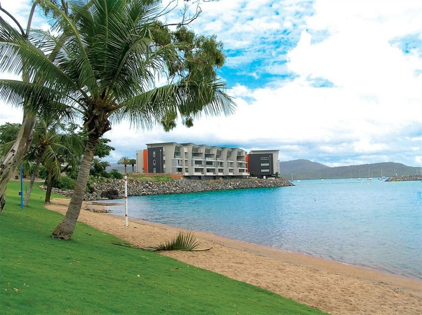 Peninsula Airlie Beach