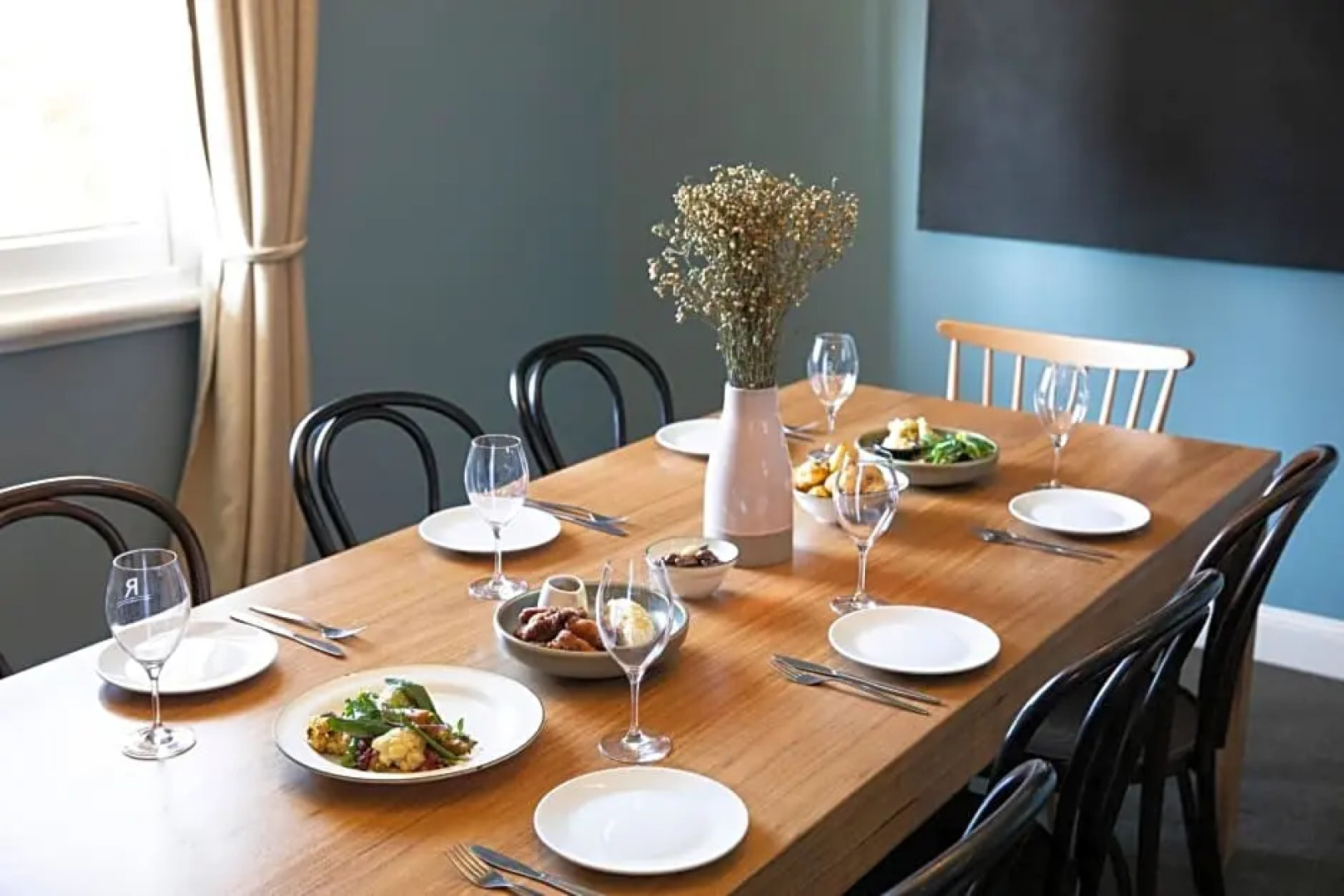 Robertson Public House