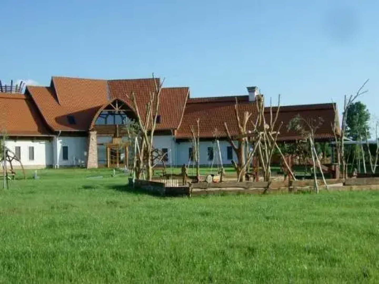 Birdsong Hotel