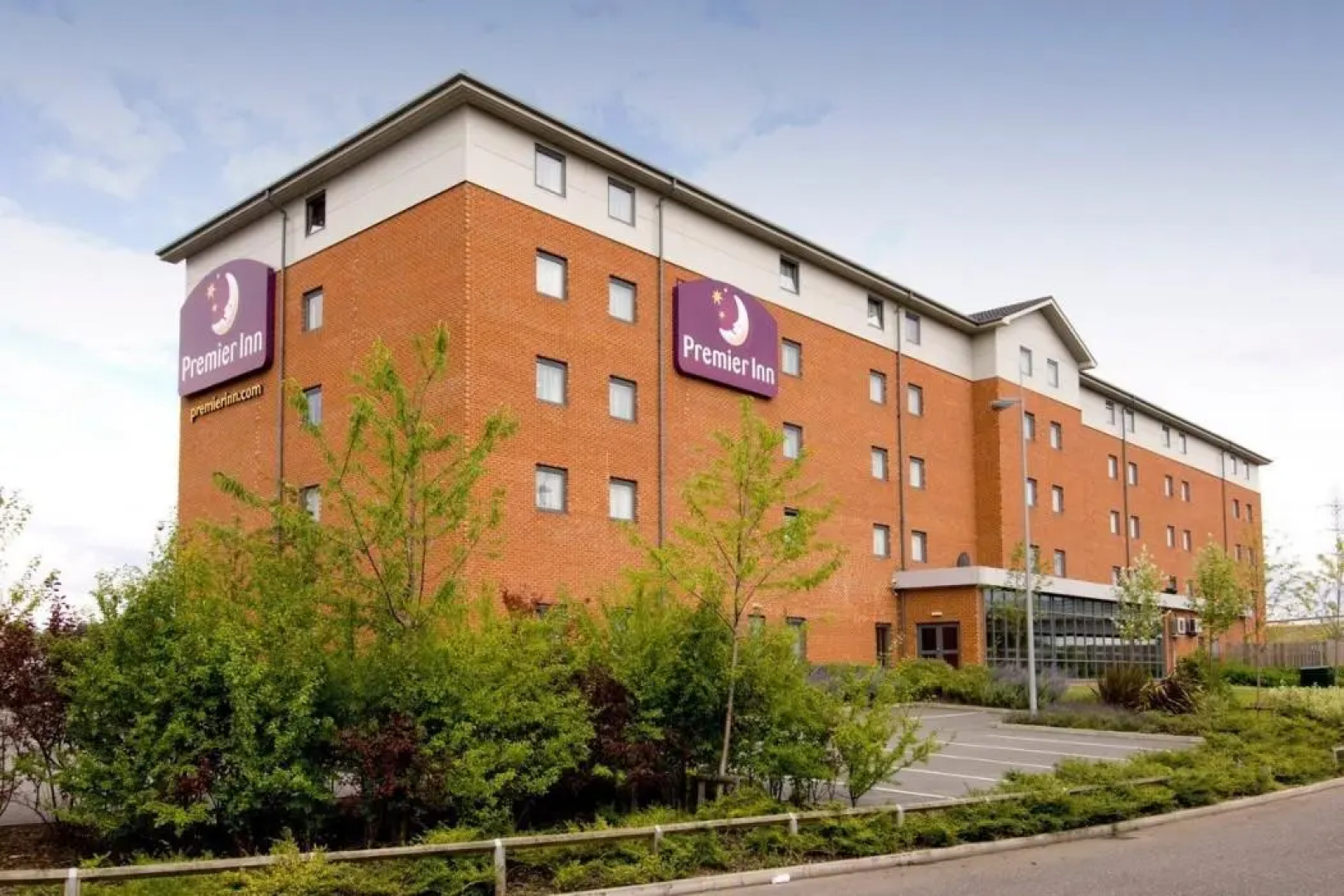 Premier Inn Castleford (Xscape, M62, Jct 32)