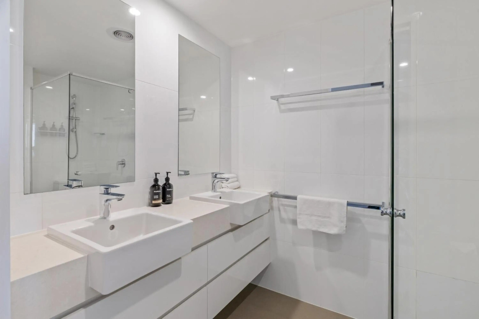 Verve on Cotton Tree