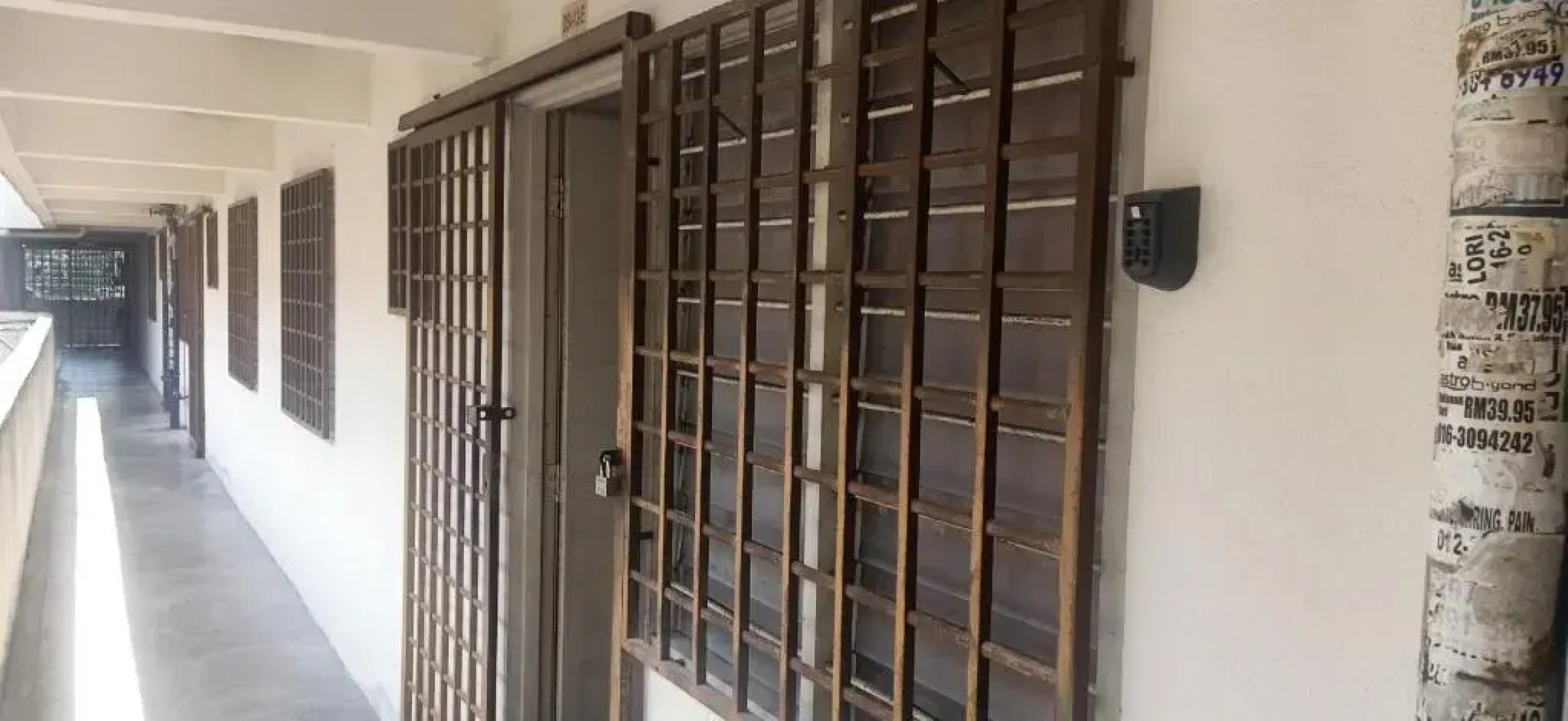 Low Budget SuperSingleBed Bedroom