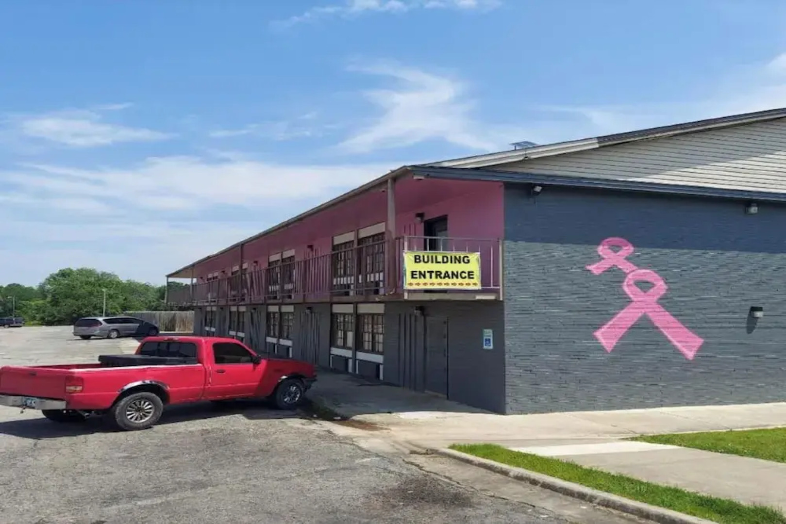 River Valley Inn and Suites By OYO