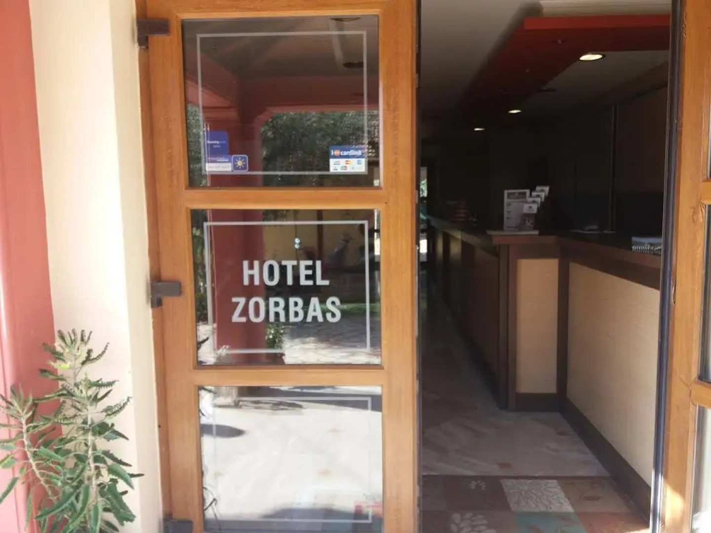 Zorbas Hotel