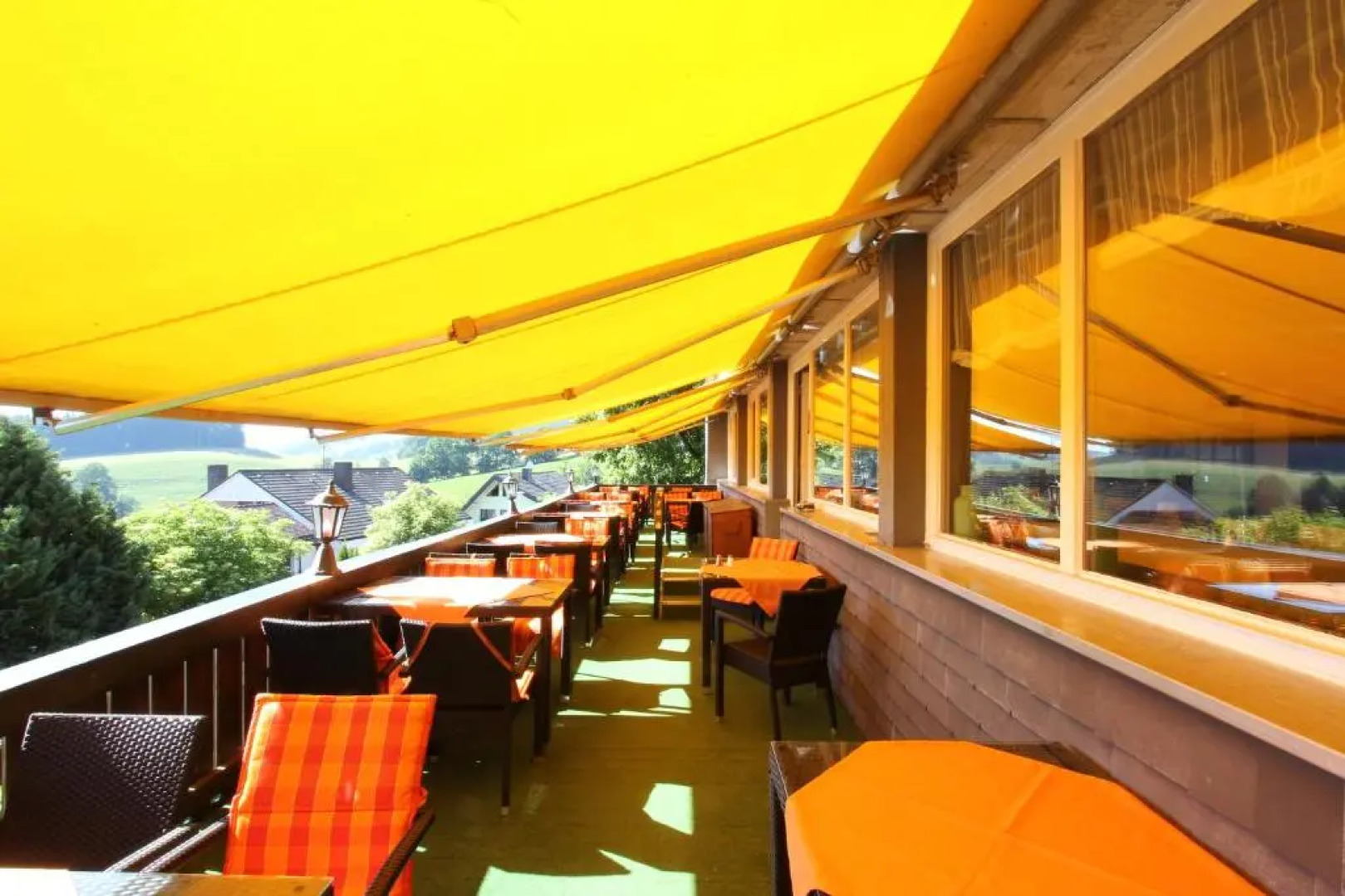 Hotel Löwen  by Mastiff