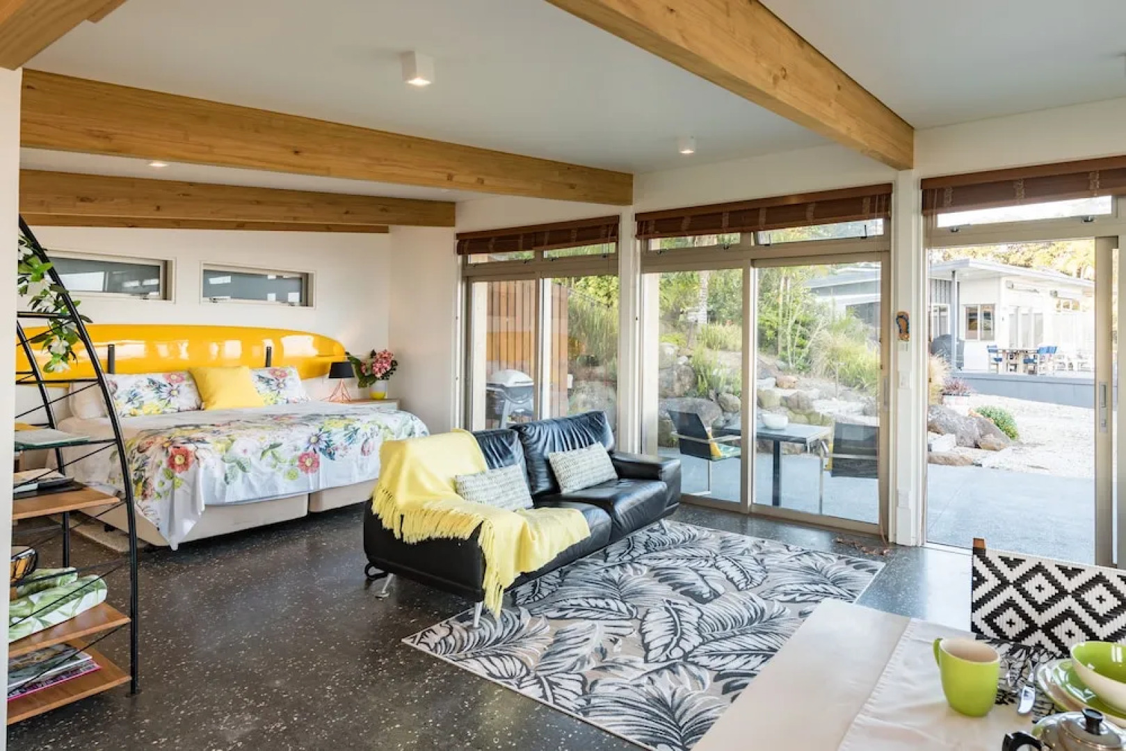 Golden Sand Beachfront Apartments