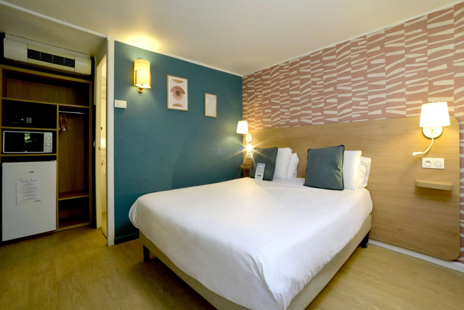 KYRIAD HONFLEUR - La Riviere Saint Sauveur