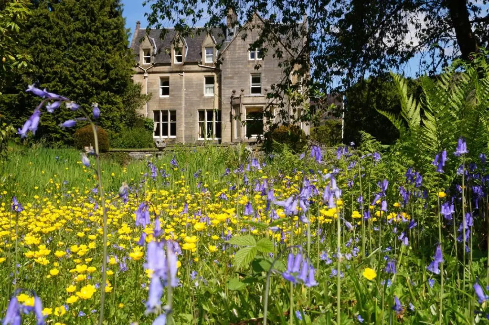 Glengarry Castle Hotel