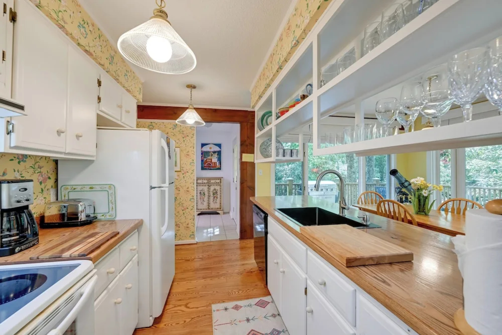 'smallwood' Cute Highlands Home w/ Screened Porch!