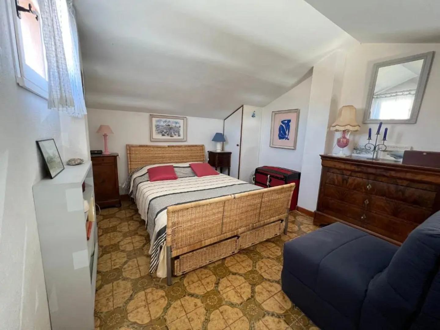 Embarquement pour 4 personnes près du port et des plages