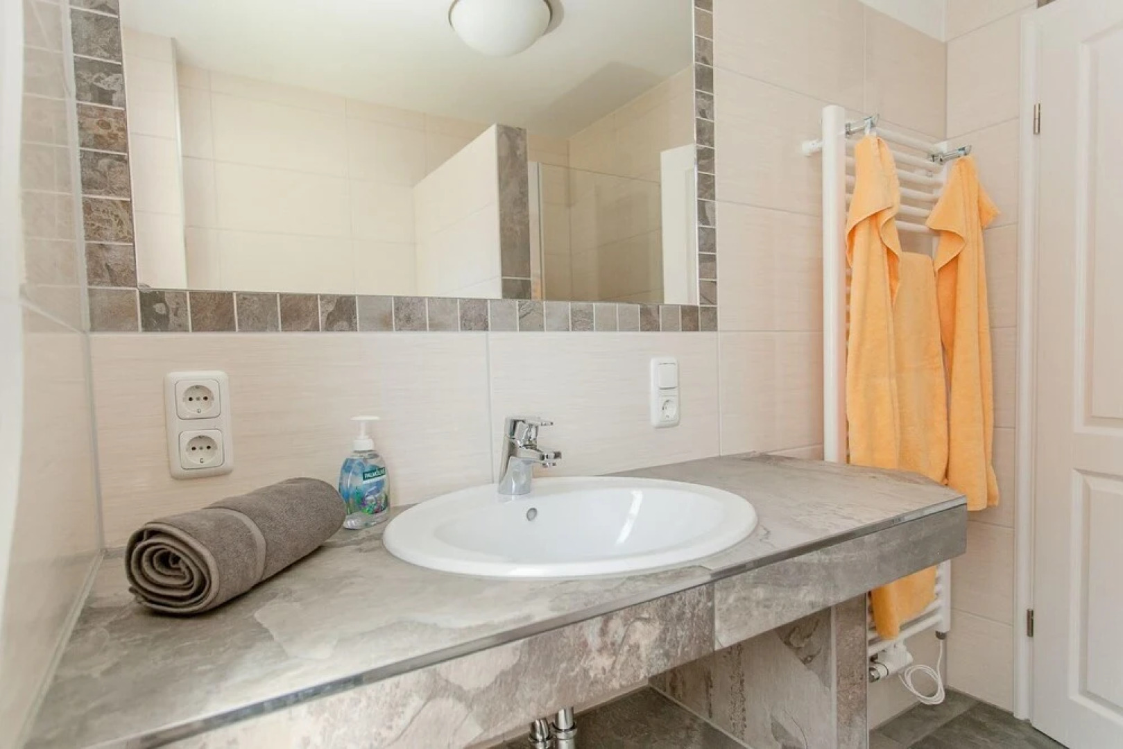 Tura Apartment 2 mit Terrasse Pruchten