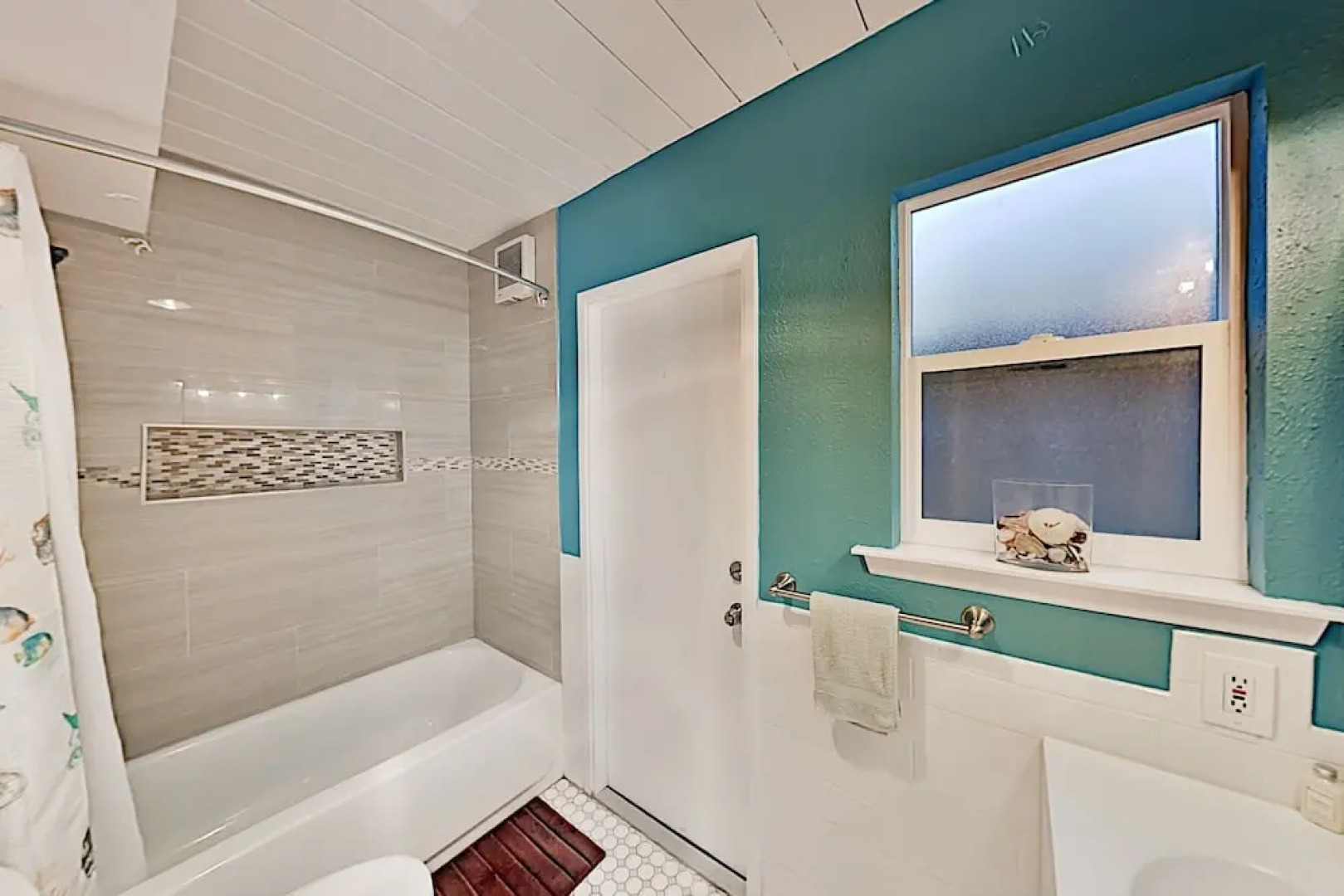 240moose 3 Bedroom Home