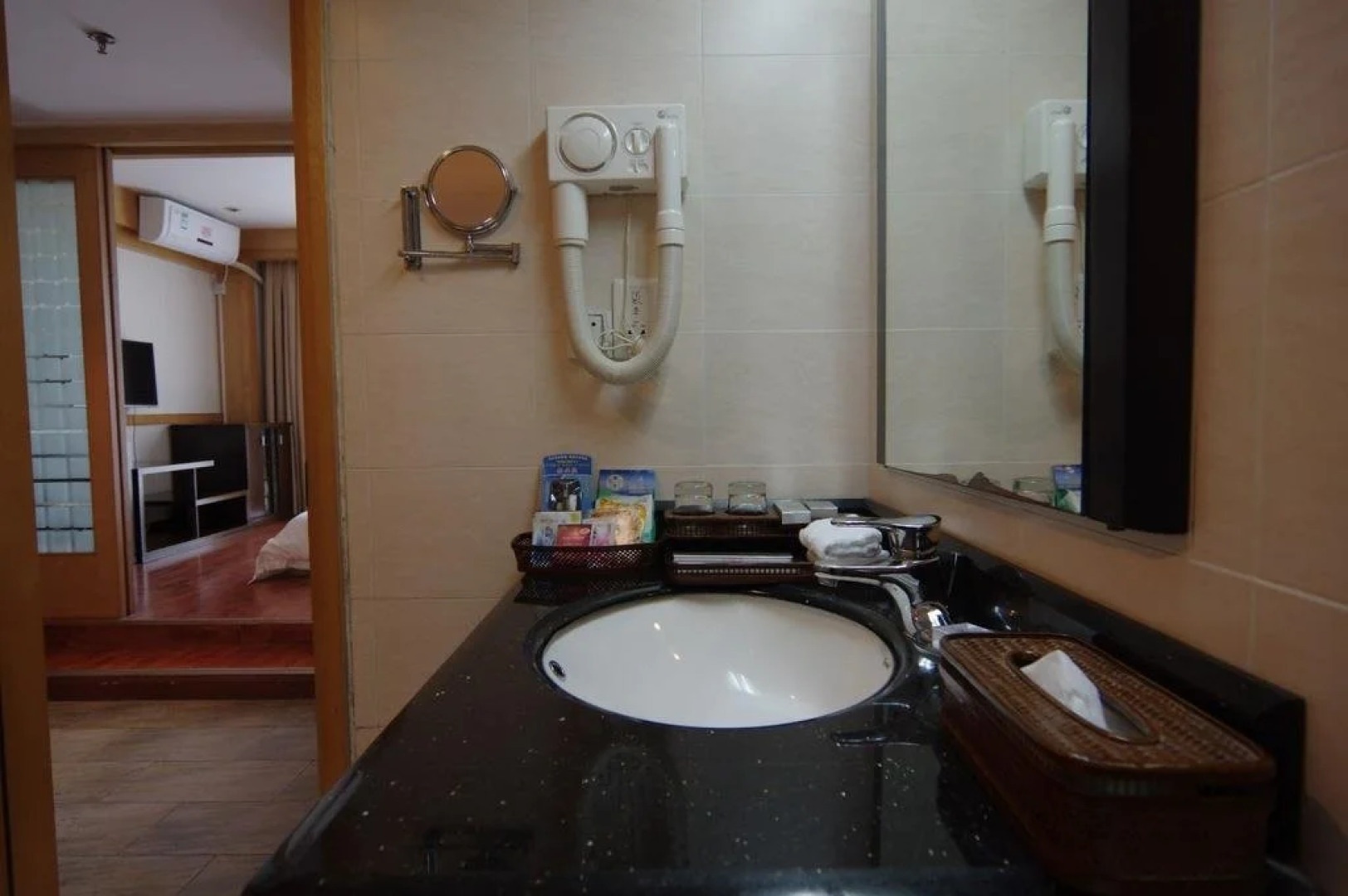 Shanshui trends hotel (Silver Beach Store, Beihai Old Street)