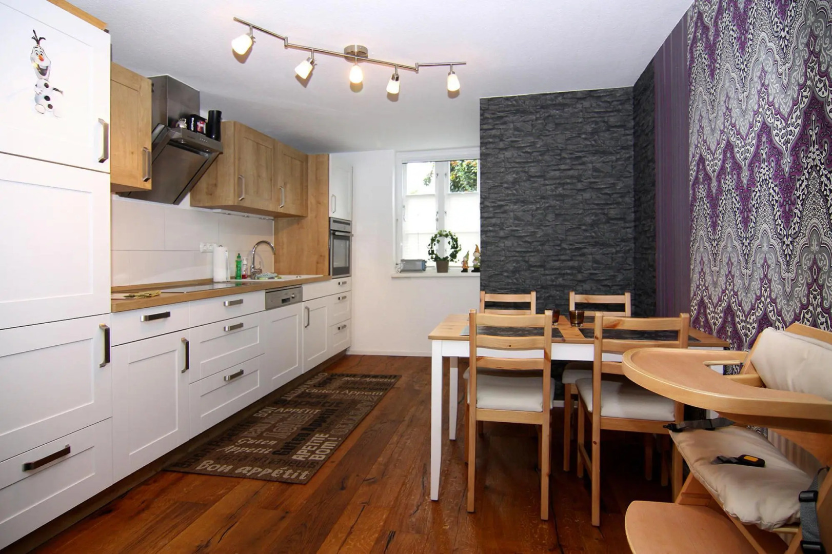 Wohnung in Rehm-flehde-bargen mit Einer Terrasse