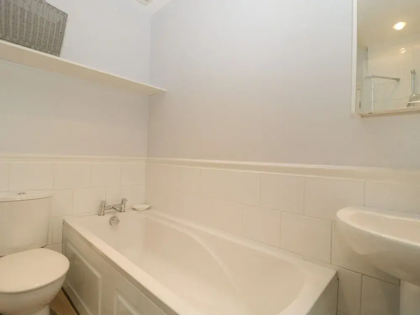 1A Erneston Crescent