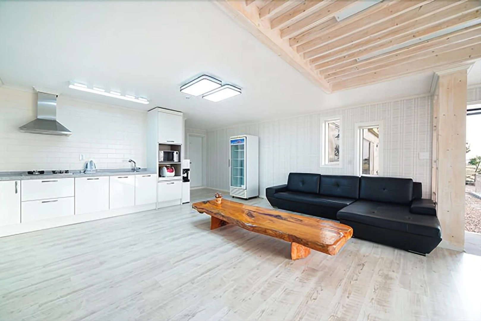 Nonsan Lake and Sunset Pension