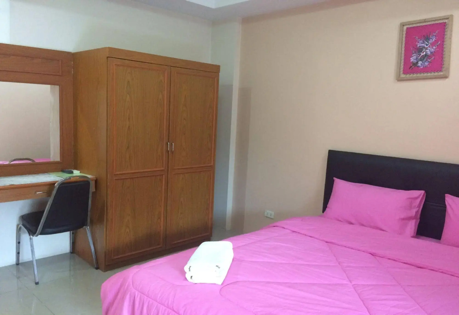Phrom Phring Place Service Apartment