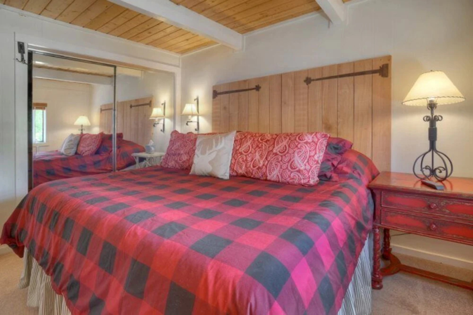 Hideaway River Cabin