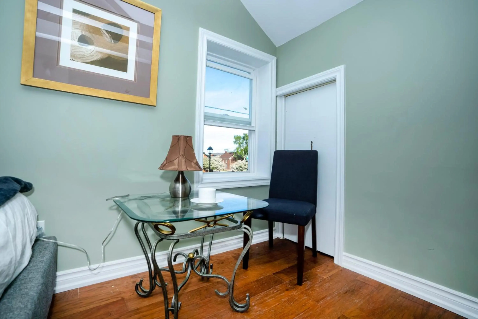 Cute 2-story, 2-bdrm Loft, Mins to Beach and Lake